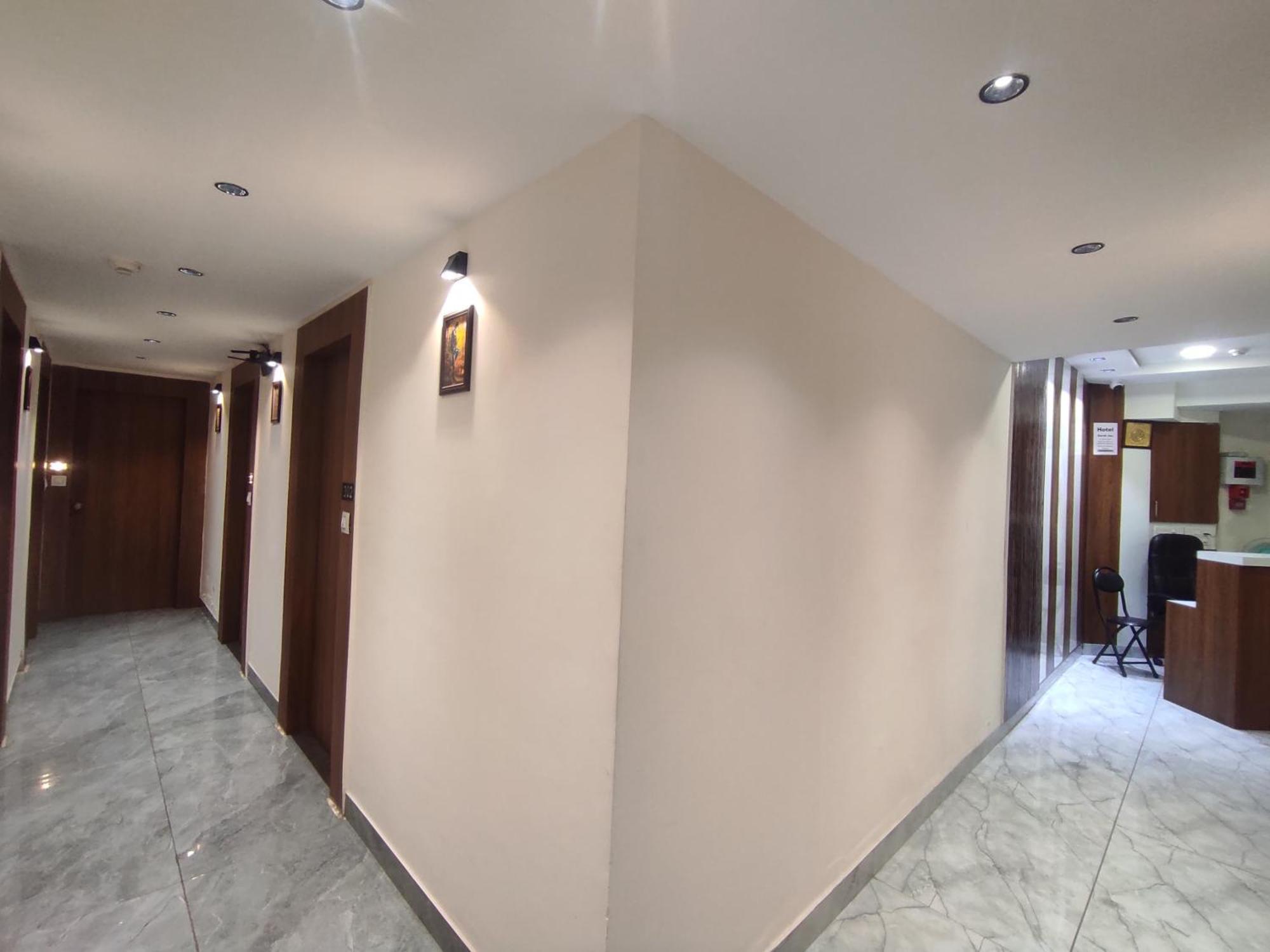 Hotel Earth Inn, Subhash Bridge, Rto Circle, アーメダバード エクステリア 写真